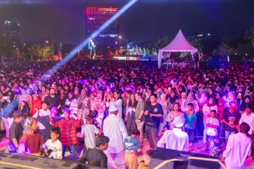 1438 Boduberu group performing during the New Year Show