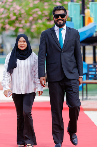 Councillors taking oath during the 5th term Fonadhoo Council ceremony and members appointed to the Women’s Development Committee