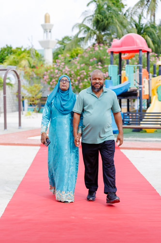Councillors taking oath during the 5th term Fonadhoo Council ceremony and members appointed to the Women’s Development Committee