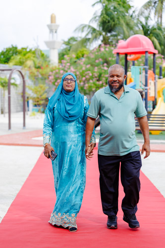 Councillors taking oath during the 5th term Fonadhoo Council ceremony and members appointed to the Women’s Development Committee