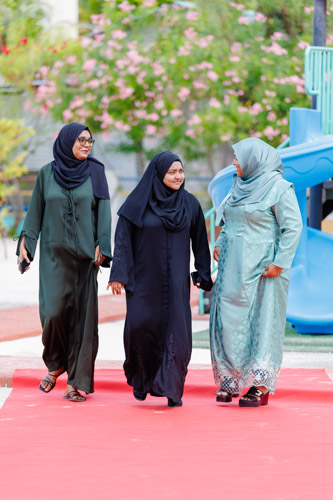 Councillors taking oath during the 5th term Fonadhoo Council ceremony and members appointed to the Women’s Development Committee