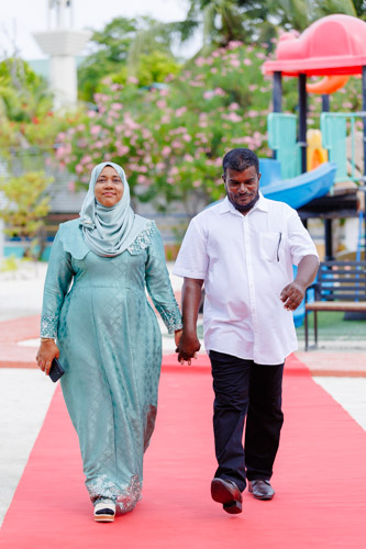 Councillors taking oath during the 5th term Fonadhoo Council ceremony and members appointed to the Women’s Development Committee