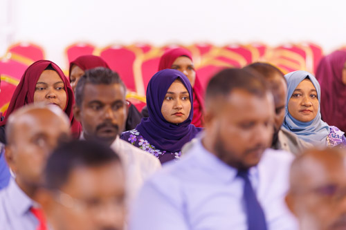 Councillors taking oath during the 5th term Fonadhoo Council ceremony and members appointed to the Women’s Development Committee