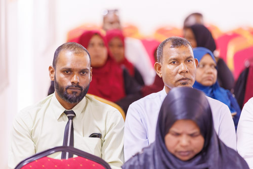 Councillors taking oath during the 5th term Fonadhoo Council ceremony and members appointed to the Women’s Development Committee