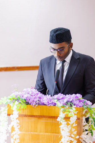 Councillors taking oath during the 5th term Fonadhoo Council ceremony and members appointed to the Women’s Development Committee