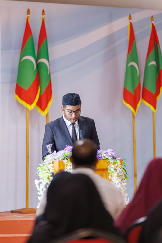 Councillors taking oath during the 5th term Fonadhoo Council ceremony and members appointed to the Women’s Development Committee