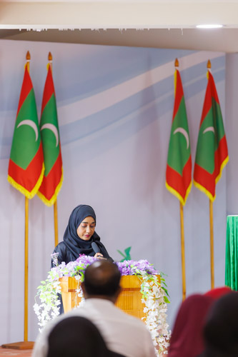 Councillors taking oath during the 5th term Fonadhoo Council ceremony and members appointed to the Women’s Development Committee