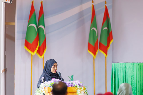 Councillors taking oath during the 5th term Fonadhoo Council ceremony and members appointed to the Women’s Development Committee
