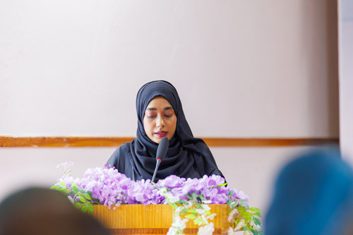 Councillors taking oath during the 5th term Fonadhoo Council ceremony and members appointed to the Women’s Development Committee