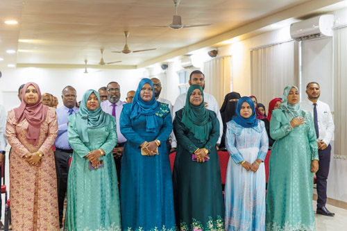 Councillors taking oath during the 5th term Fonadhoo Council ceremony and members appointed to the Women’s Development Committee