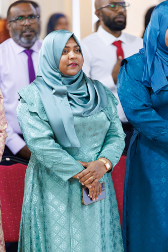 Councillors taking oath during the 5th term Fonadhoo Council ceremony and members appointed to the Women’s Development Committee