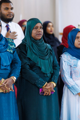 Councillors taking oath during the 5th term Fonadhoo Council ceremony and members appointed to the Women’s Development Committee