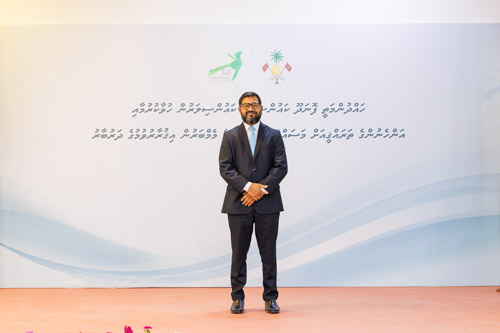 Councillors taking oath during the 5th term Fonadhoo Council ceremony and members appointed to the Women’s Development Committee