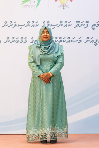 Councillors taking oath during the 5th term Fonadhoo Council ceremony and members appointed to the Women’s Development Committee