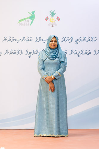 Councillors taking oath during the 5th term Fonadhoo Council ceremony and members appointed to the Women’s Development Committee