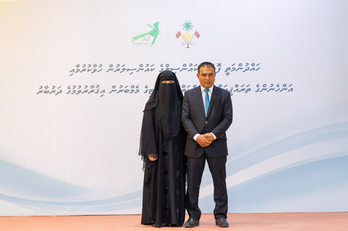 Councillors taking oath during the 5th term Fonadhoo Council ceremony and members appointed to the Women’s Development Committee