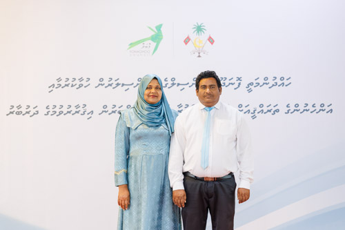 Councillors taking oath during the 5th term Fonadhoo Council ceremony and members appointed to the Women’s Development Committee