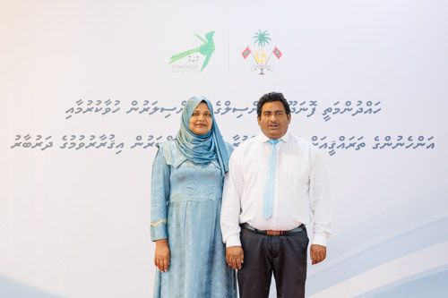 Councillors taking oath during the 5th term Fonadhoo Council ceremony and members appointed to the Women’s Development Committee