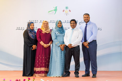 Councillors taking oath during the 5th term Fonadhoo Council ceremony and members appointed to the Women’s Development Committee