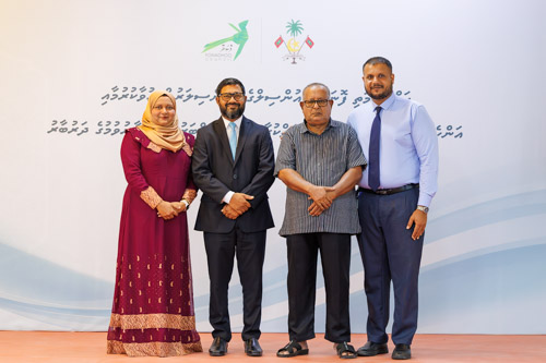 Councillors taking oath during the 5th term Fonadhoo Council ceremony and members appointed to the Women’s Development Committee