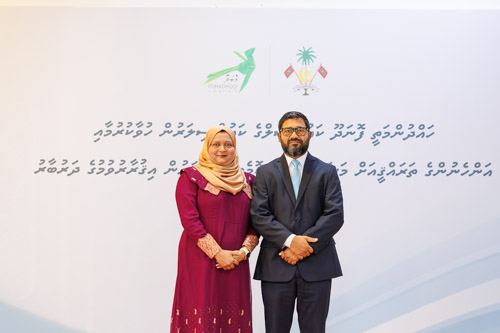 Councillors taking oath during the 5th term Fonadhoo Council ceremony and members appointed to the Women’s Development Committee