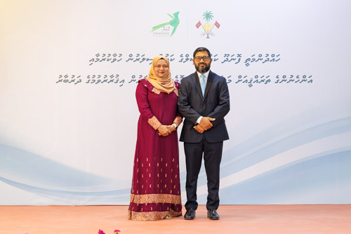 Councillors taking oath during the 5th term Fonadhoo Council ceremony and members appointed to the Women’s Development Committee