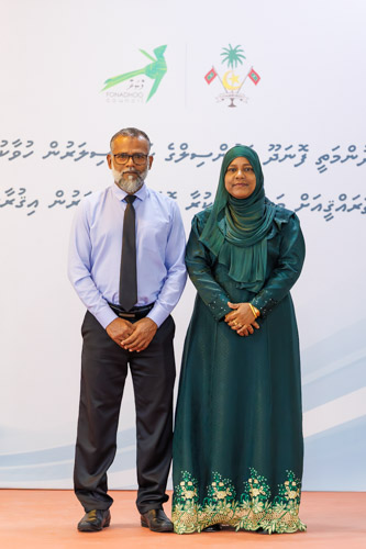 Councillors taking oath during the 5th term Fonadhoo Council ceremony and members appointed to the Women’s Development Committee