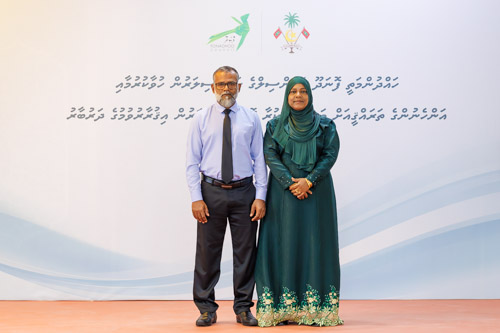 Councillors taking oath during the 5th term Fonadhoo Council ceremony and members appointed to the Women’s Development Committee