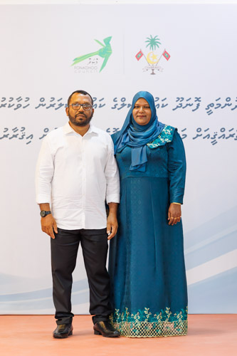 Councillors taking oath during the 5th term Fonadhoo Council ceremony and members appointed to the Women’s Development Committee