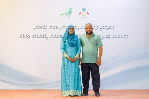 Councillors taking oath during the 5th term Fonadhoo Council ceremony and members appointed to the Women’s Development Committee