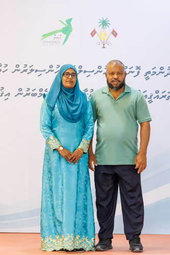 Councillors taking oath during the 5th term Fonadhoo Council ceremony and members appointed to the Women’s Development Committee