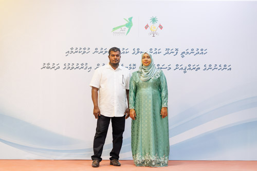Councillors taking oath during the 5th term Fonadhoo Council ceremony and members appointed to the Women’s Development Committee