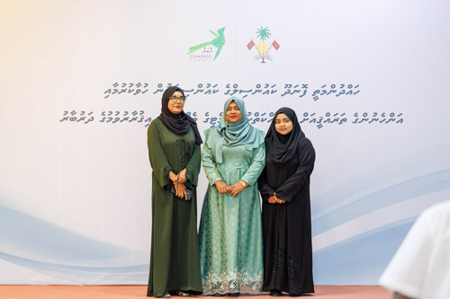 Councillors taking oath during the 5th term Fonadhoo Council ceremony and members appointed to the Women’s Development Committee