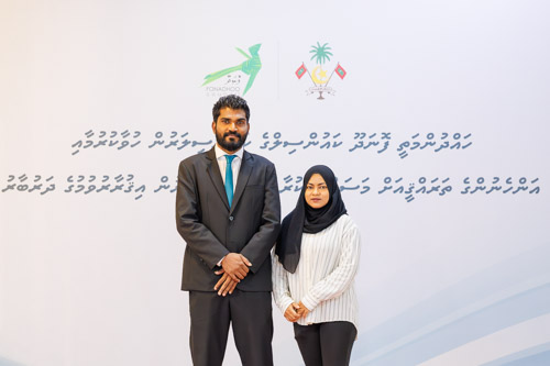 Councillors taking oath during the 5th term Fonadhoo Council ceremony and members appointed to the Women’s Development Committee