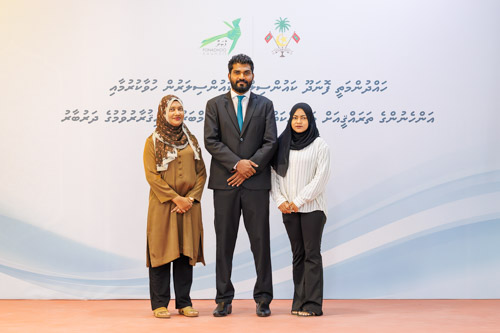 Councillors taking oath during the 5th term Fonadhoo Council ceremony and members appointed to the Women’s Development Committee