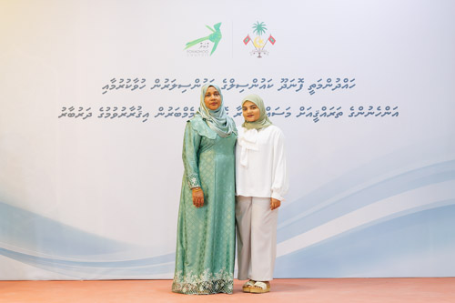Councillors taking oath during the 5th term Fonadhoo Council ceremony and members appointed to the Women’s Development Committee