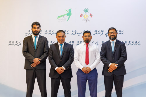 Councillors taking oath during the 5th term Fonadhoo Council ceremony and members appointed to the Women’s Development Committee