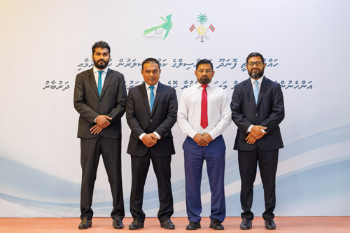 Councillors taking oath during the 5th term Fonadhoo Council ceremony and members appointed to the Women’s Development Committee