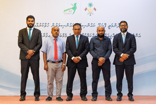 Councillors taking oath during the 5th term Fonadhoo Council ceremony and members appointed to the Women’s Development Committee