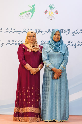 Councillors taking oath during the 5th term Fonadhoo Council ceremony and members appointed to the Women’s Development Committee