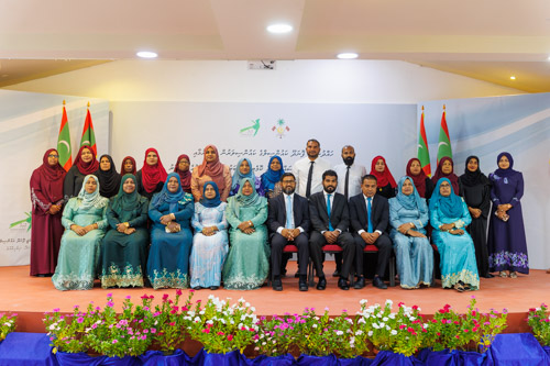 Councillors taking oath during the 5th term Fonadhoo Council ceremony and members appointed to the Women’s Development Committee